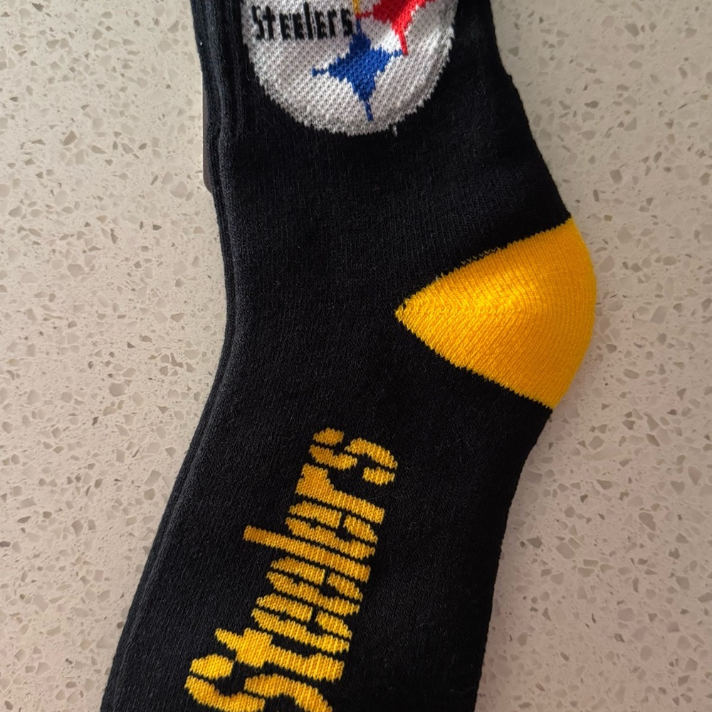 PITTSBURG STEELERS LARGE ATHLETIC SOCKS UNISEX